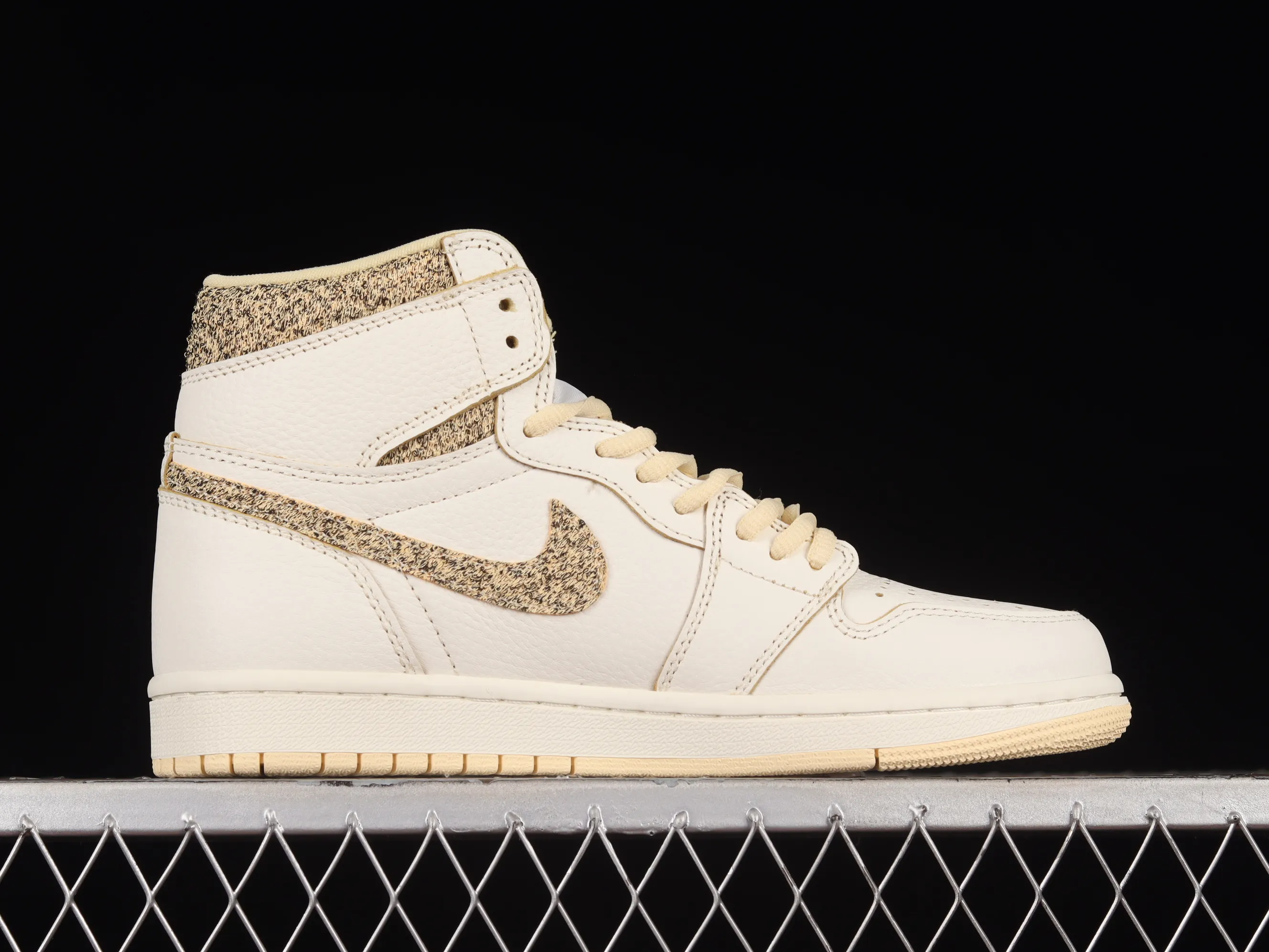 All categories Air Jordan Jordan series basketball shoes Air Jordan 1 High Air Jordan 1 High OG "Vibrations of Naija" AJ1 Qiao 1 Xiaoxiangfeng high-top basketball shoes FD8631-100